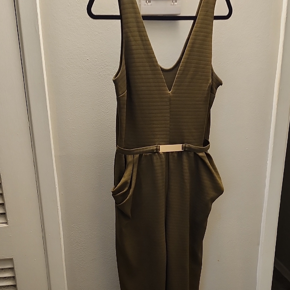 Olive Green Sleeveless Jumpsuit